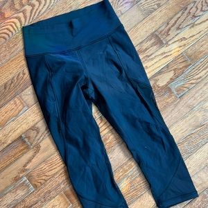 Lululemon high rise run crop